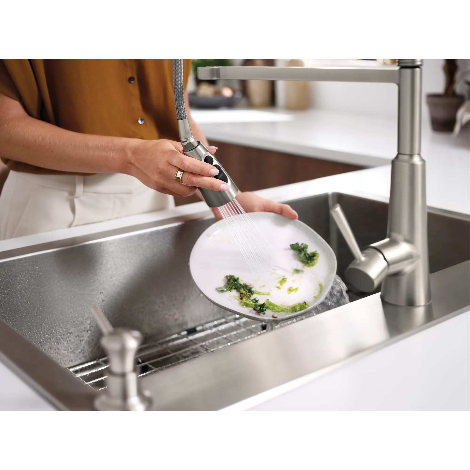 33 X 22 Stainless Steel 18 Gauge Single Bowl Dualmount Sink and Faucet Combination - Image 15