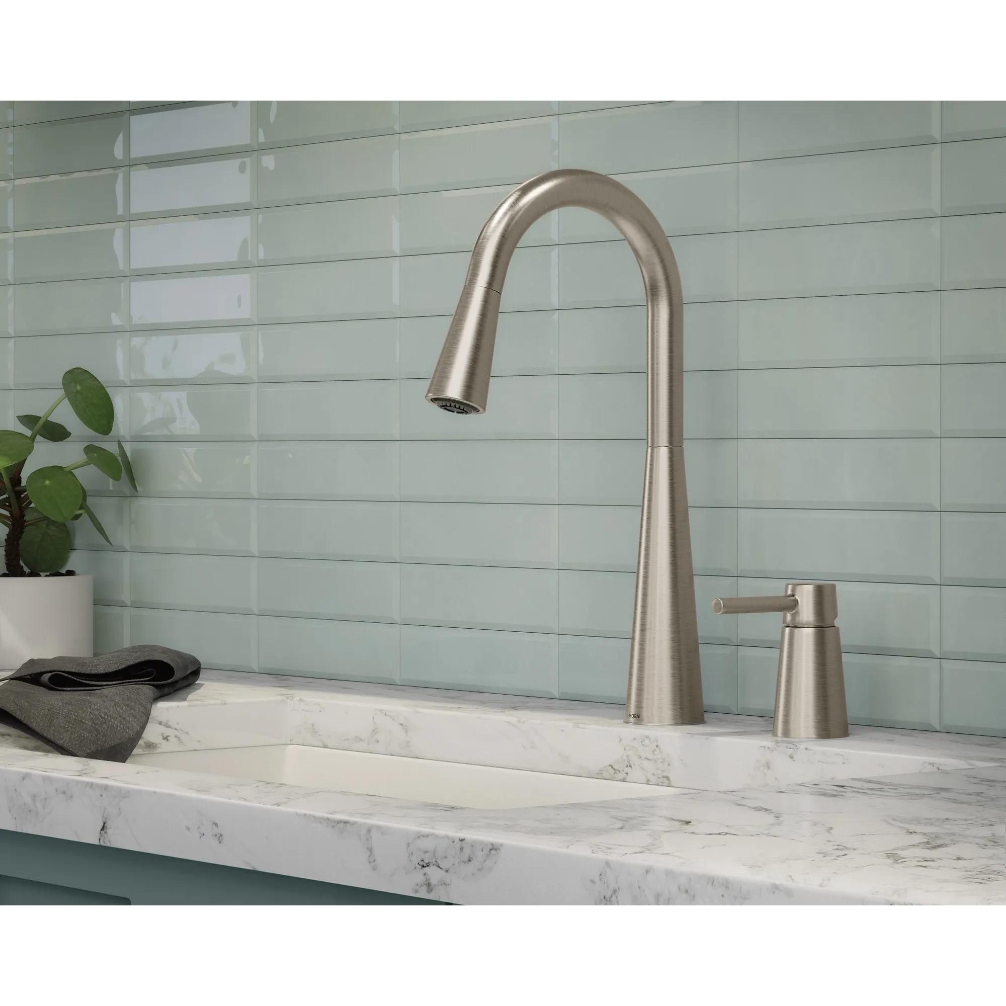 Sleek One-Handle Pulldown Kitchen Faucet - Image 11