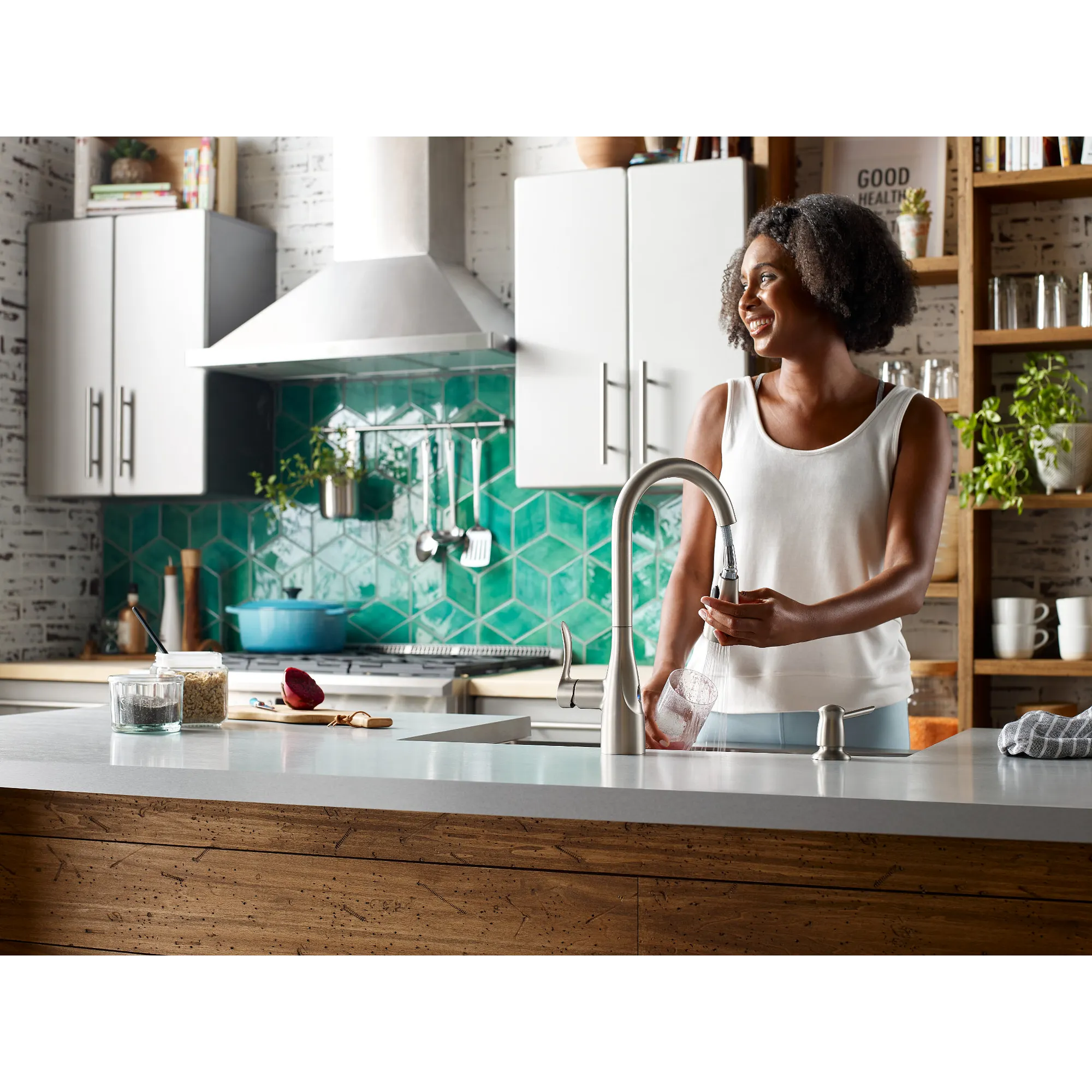 Arlo Hands Free Pulldown Kitchen Faucet - Image 3