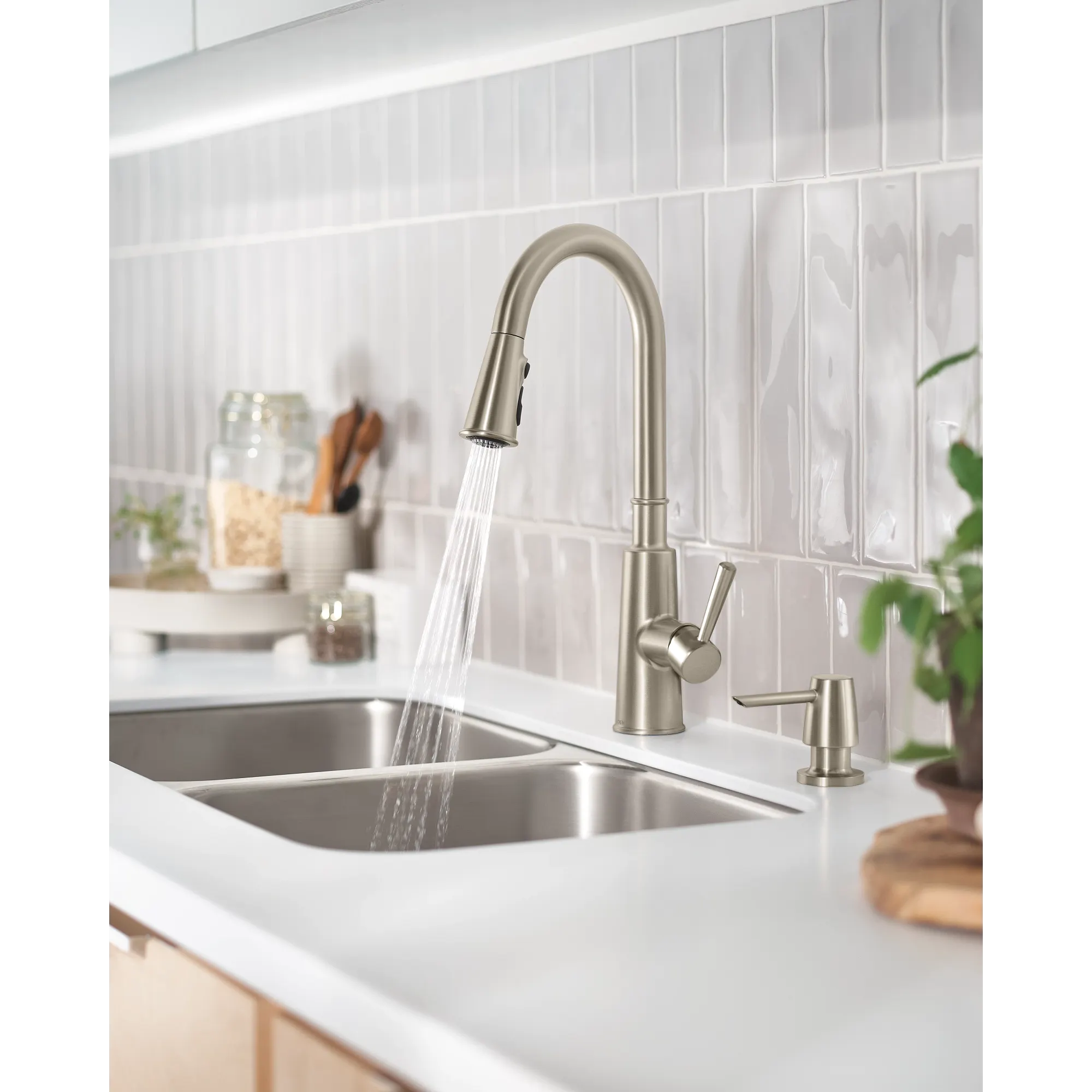 Fenn Pulldown Kitchen Faucet - Image 4