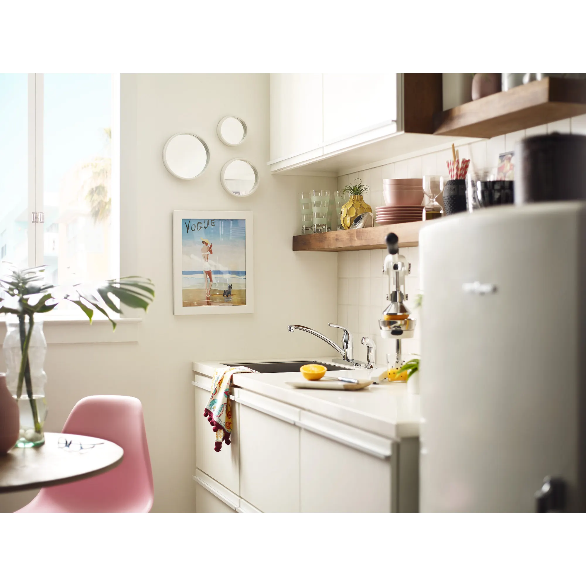 Adler One-Handle Kitchen Faucet - Image 3