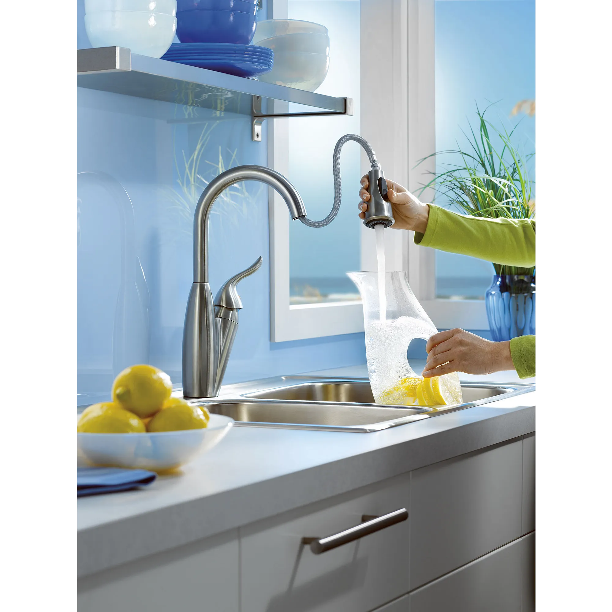 Solidad Chrome one-handle high arc pulldown kitchen faucet - Image 6