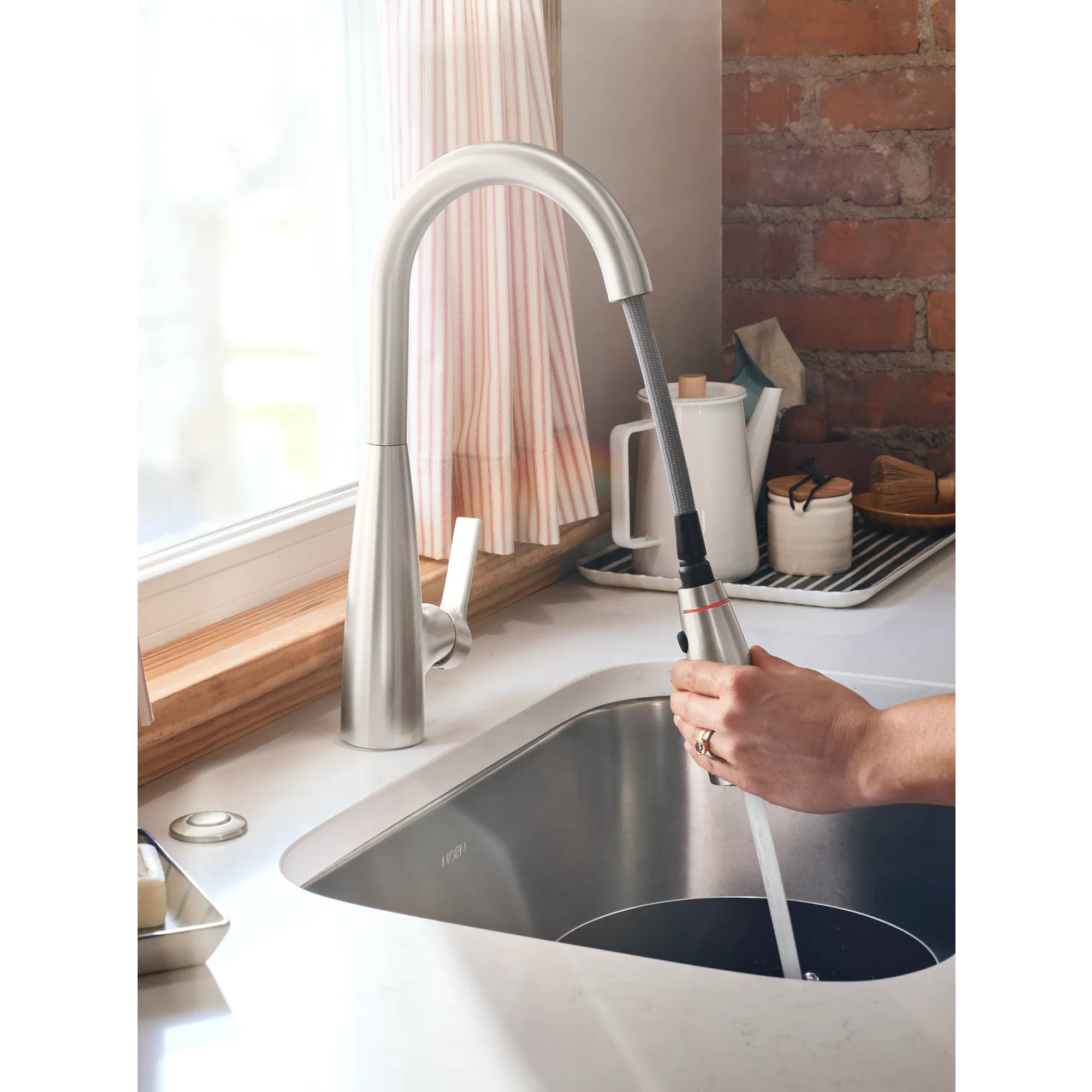 Haelyn One-Handle High Arc Pulldown Kitchen Faucet - Image 17