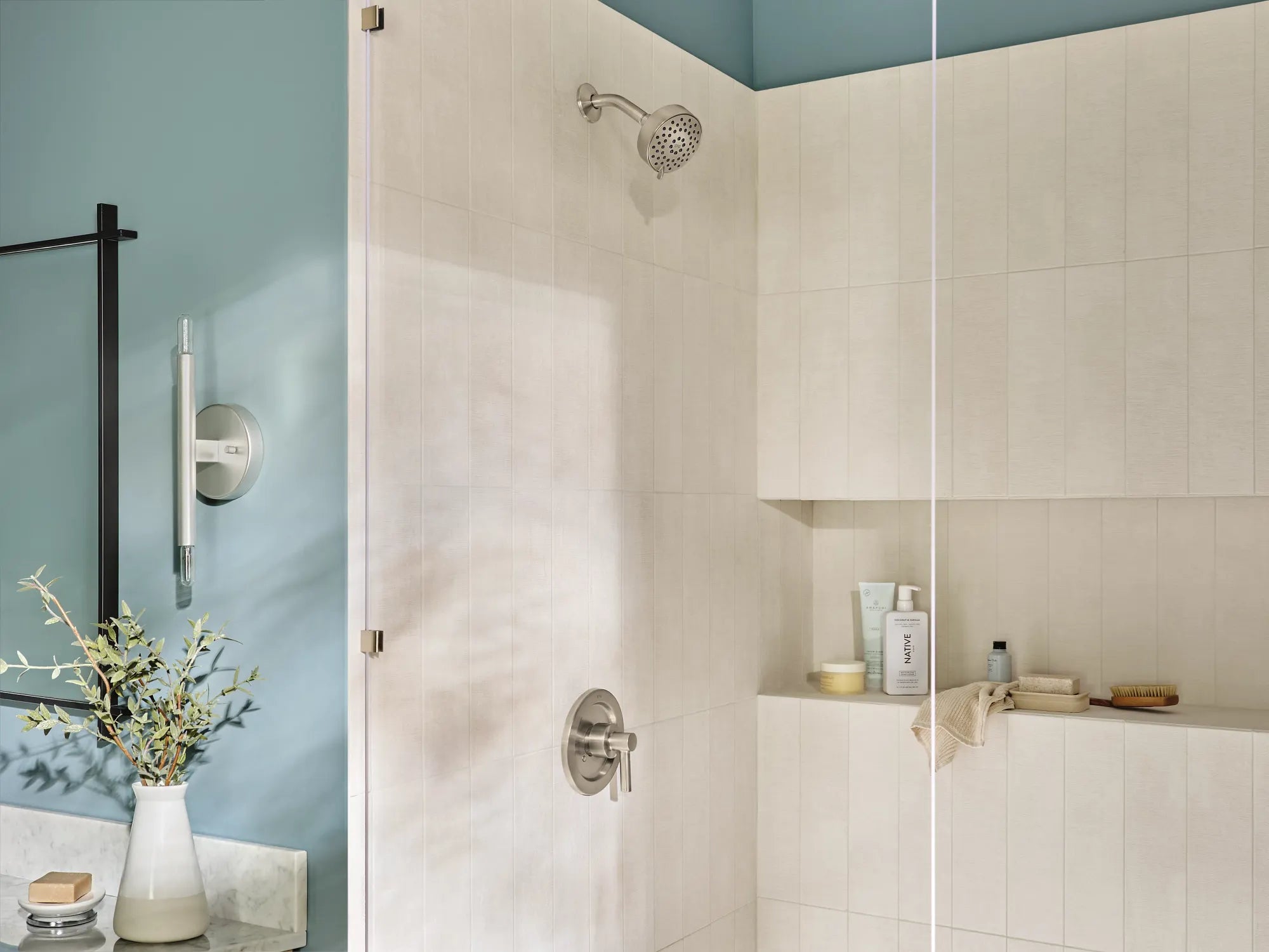 Aluma Brushed nickel cycling tub/shower - Image 5