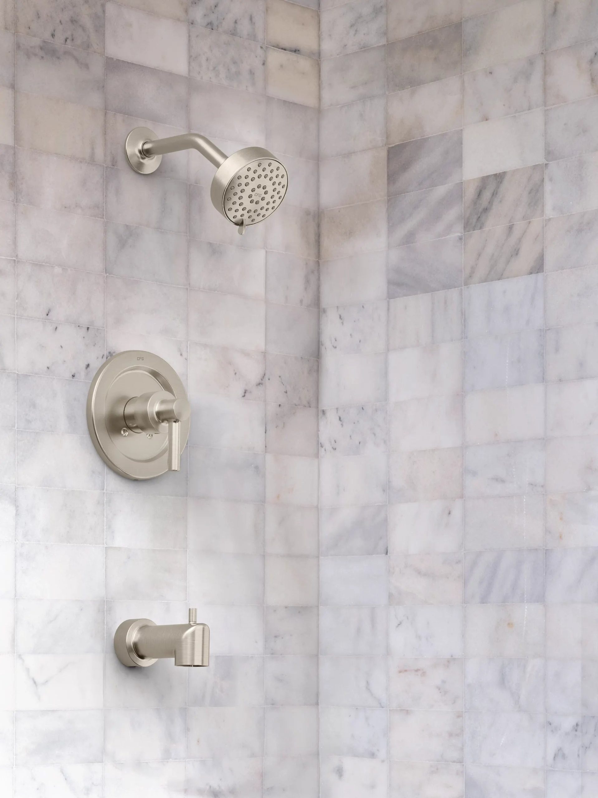 Aluma Brushed nickel cycling tub/shower - Image 3