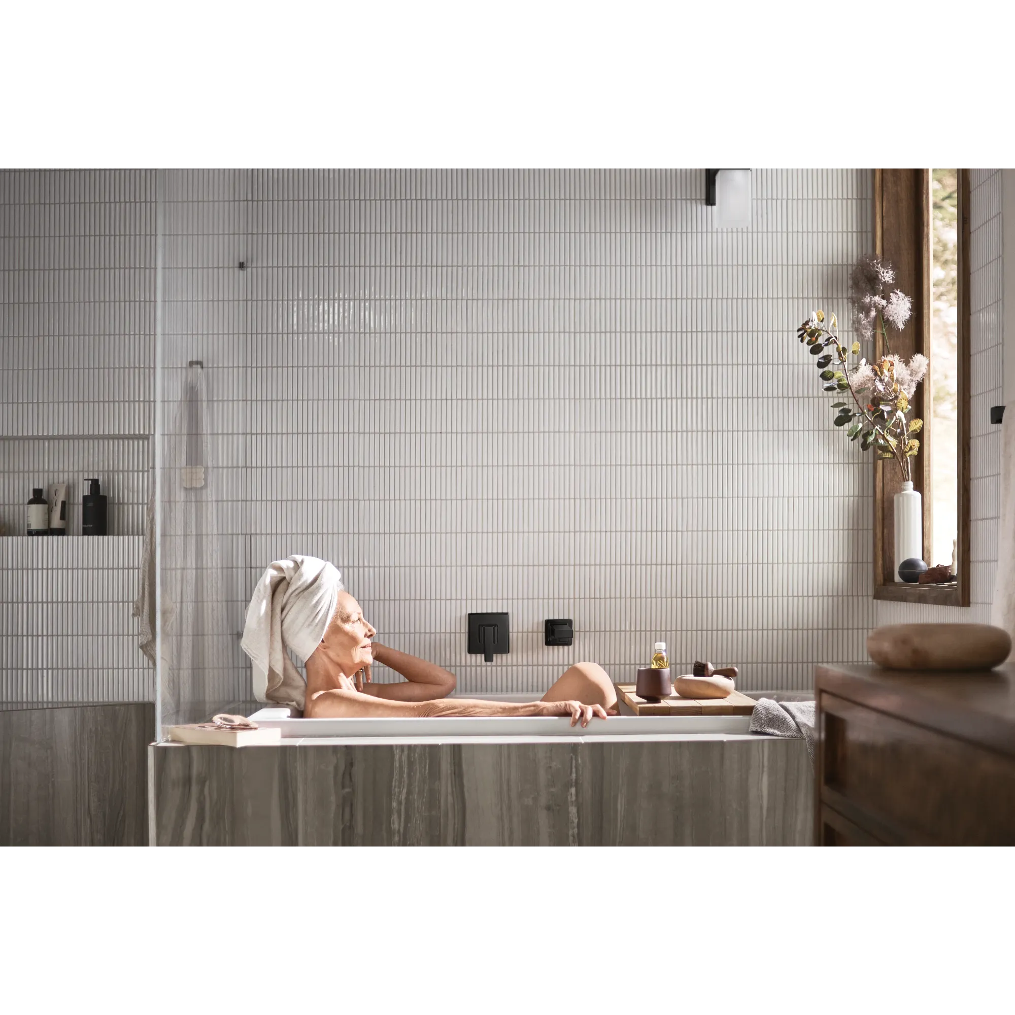 90 Degree One-Handle Non Diverter Wallmount Tub Filler - Image 13