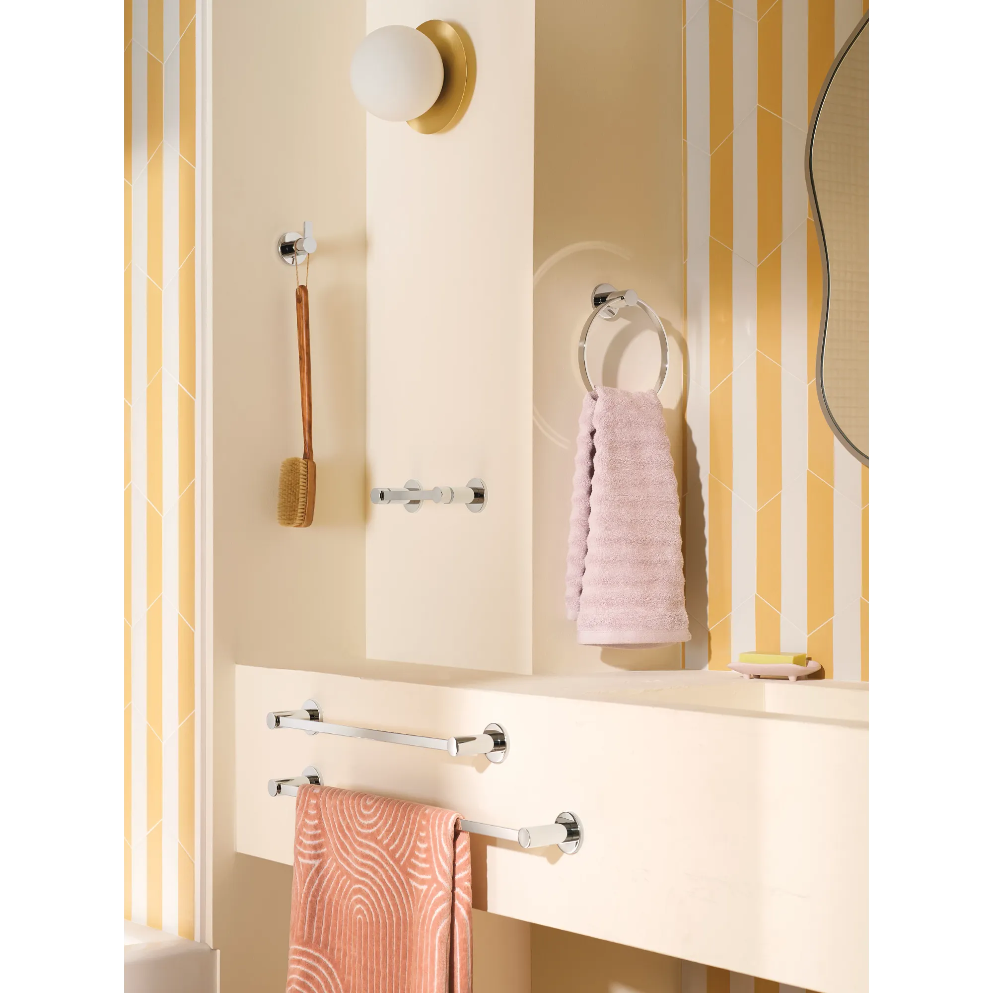 Avri Pivoting Paper Holder Towel Bar Towel Ring - Image 5