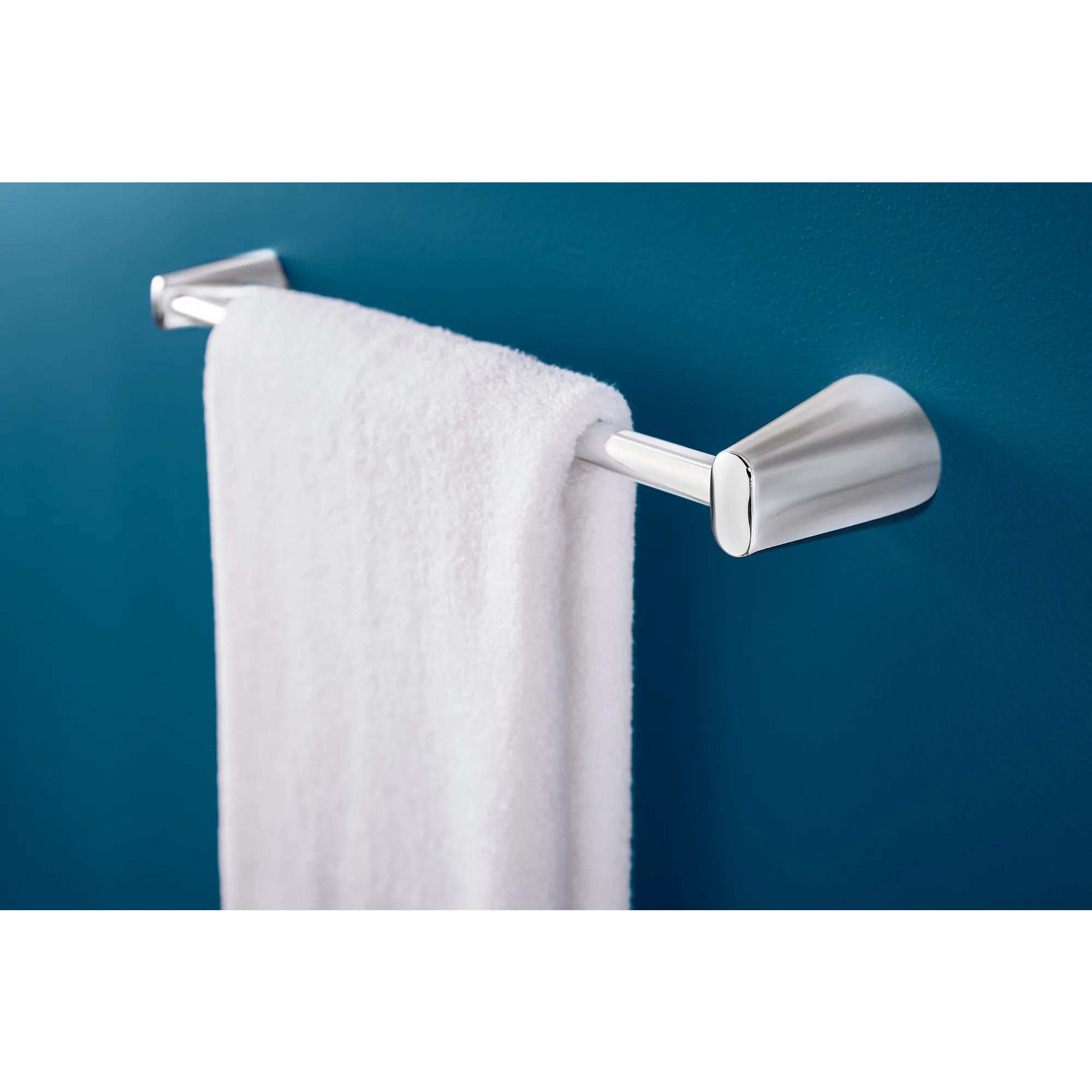 Kasey 18 Towel Bar - Image 3