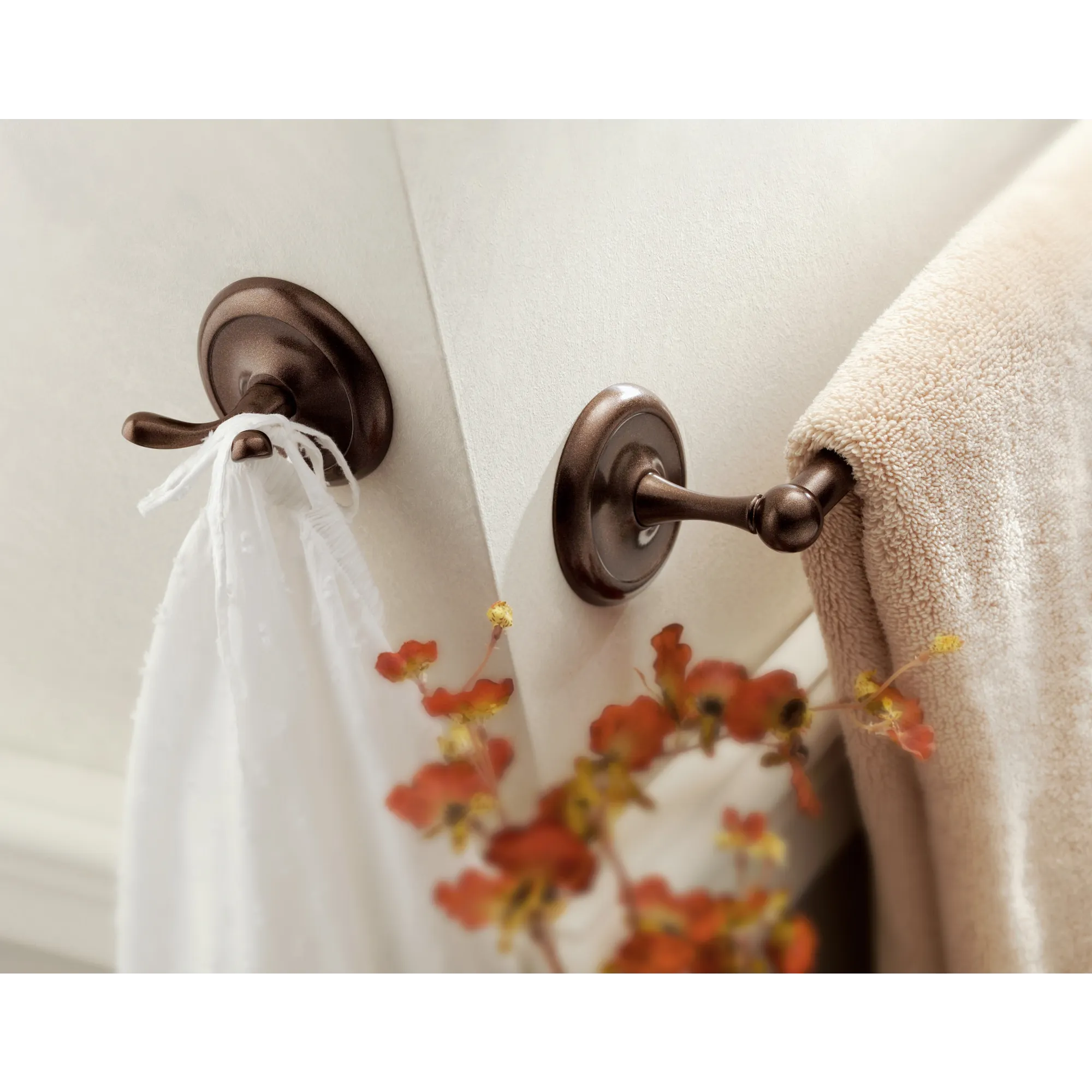 Yorkshire 18 Towel Bar - Image 5