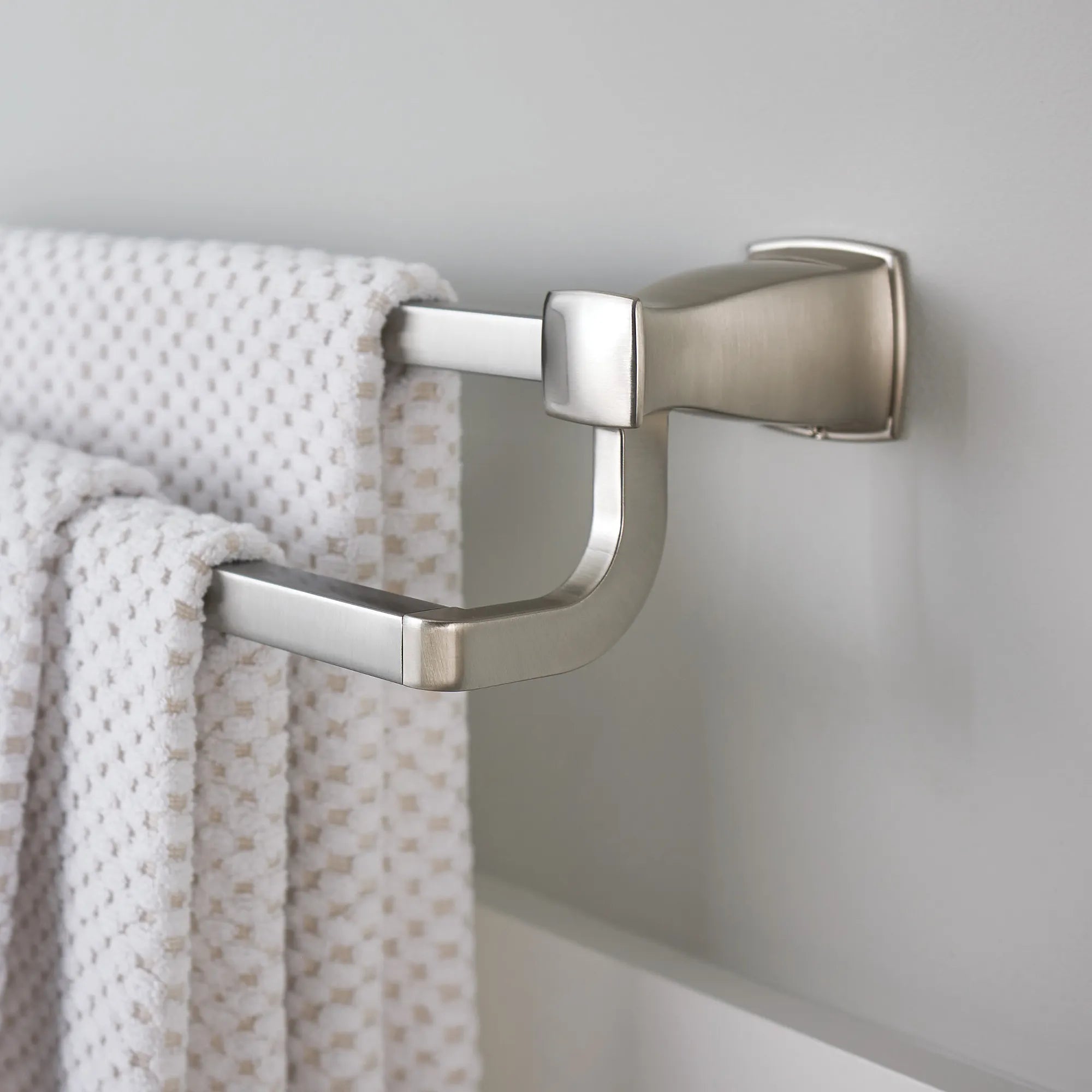 Hensley Chrome 24 Double Towel Bar - Image 3