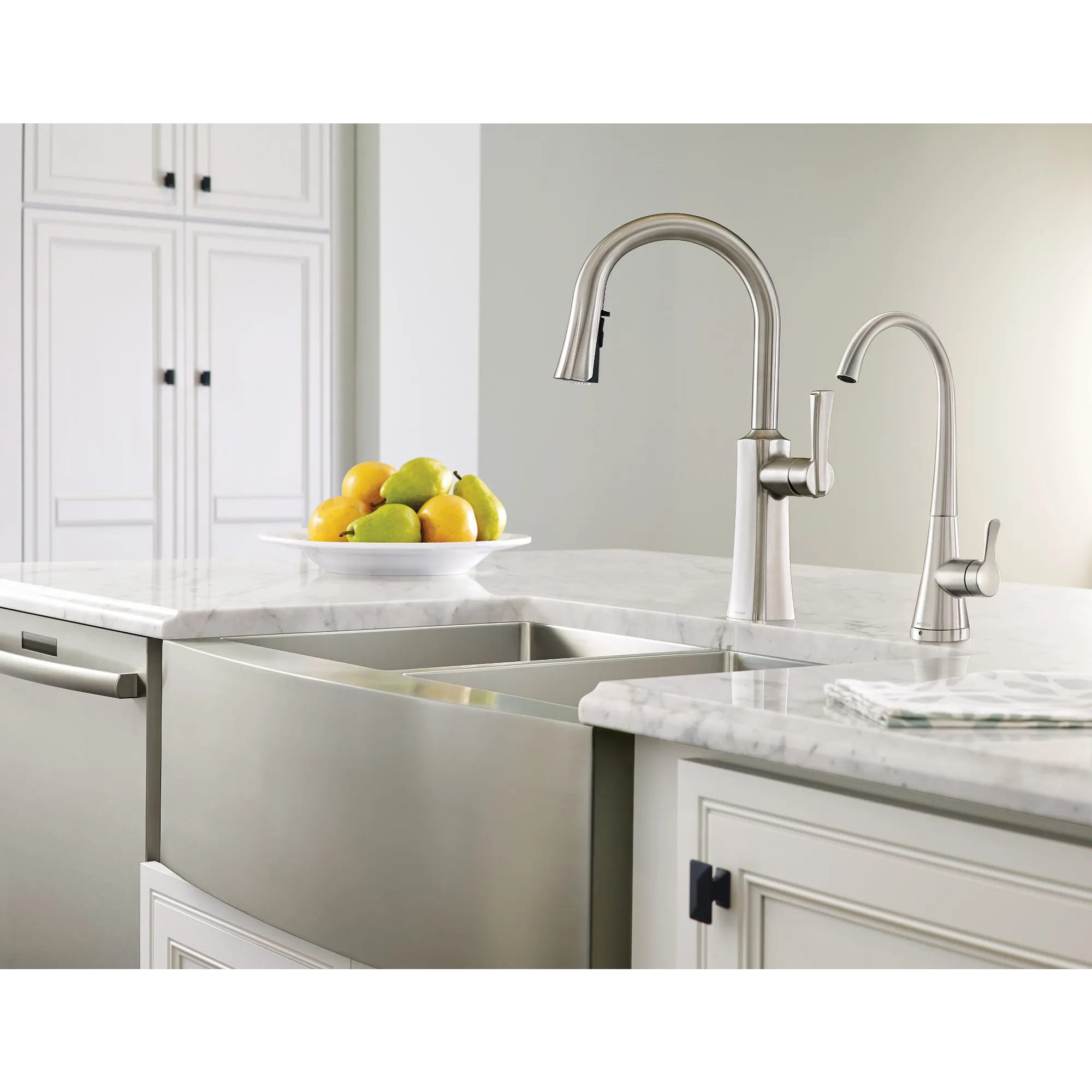 Moen Sip Transitional One-Handle High Arc Beverage Faucet - Image 16