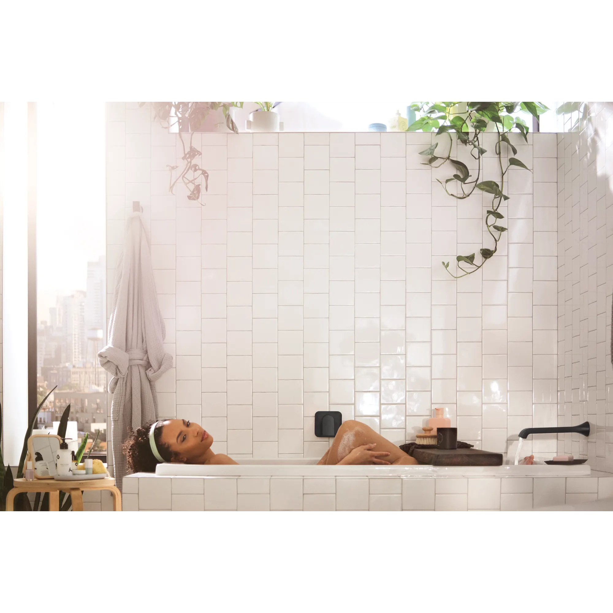 Genta LX One-Handle Non Diverter Wallmount Tub Filler - Image 13