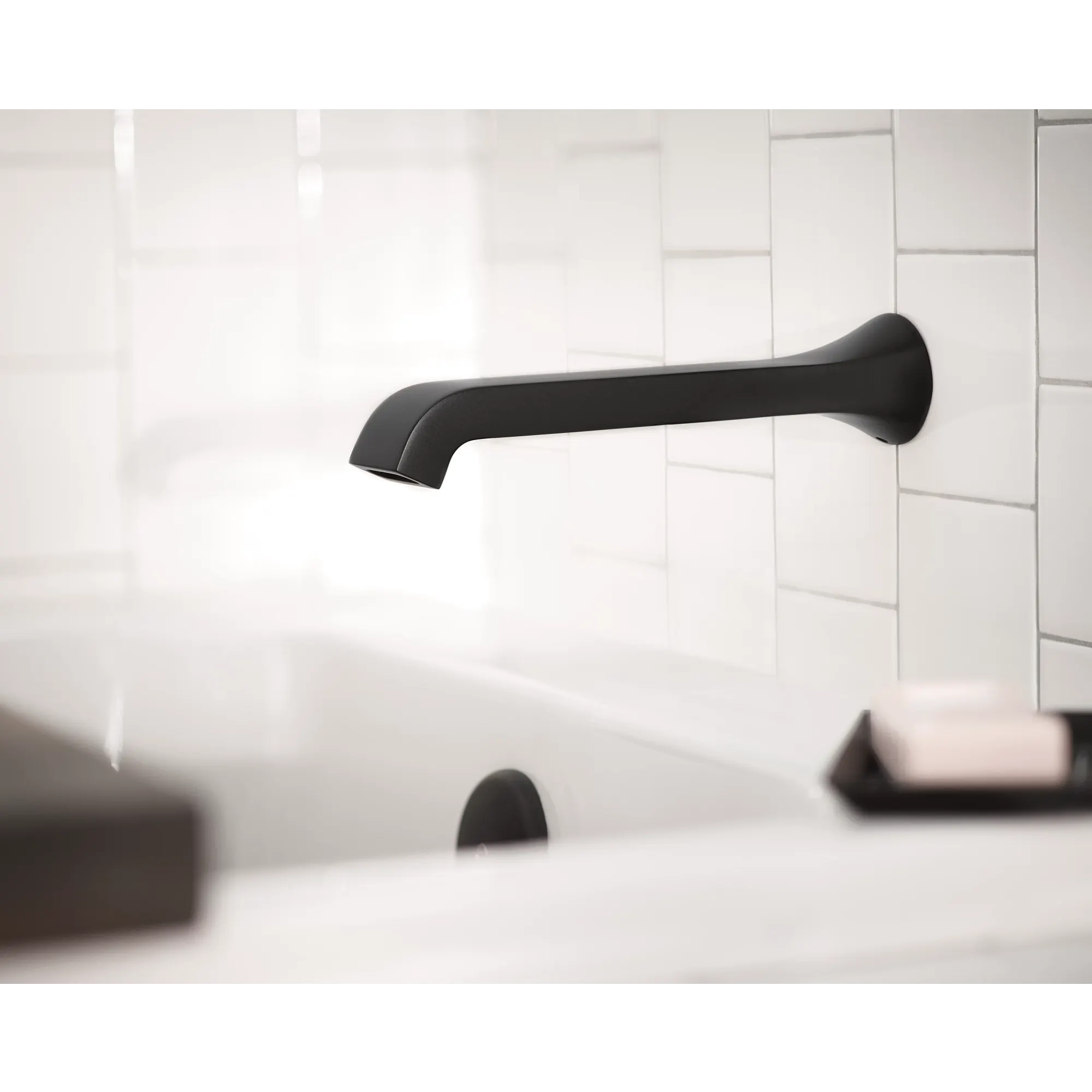 Genta LX One-Handle Non Diverter Wallmount Tub Filler - Image 5