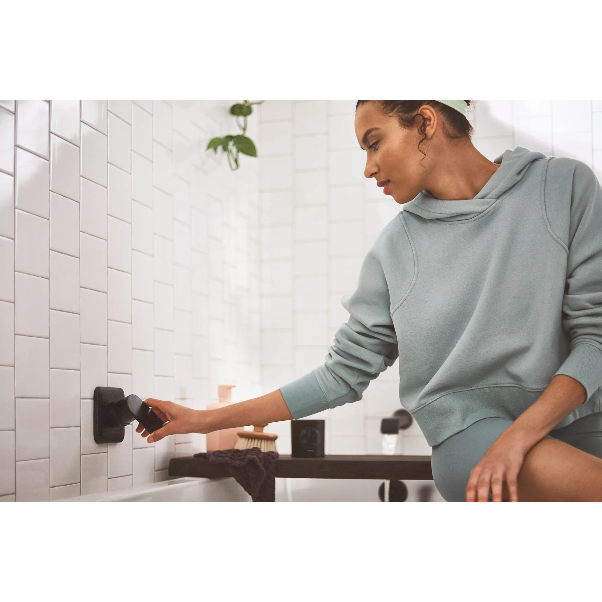 Genta LX One-Handle Non Diverter Wallmount Tub Filler - Image 11