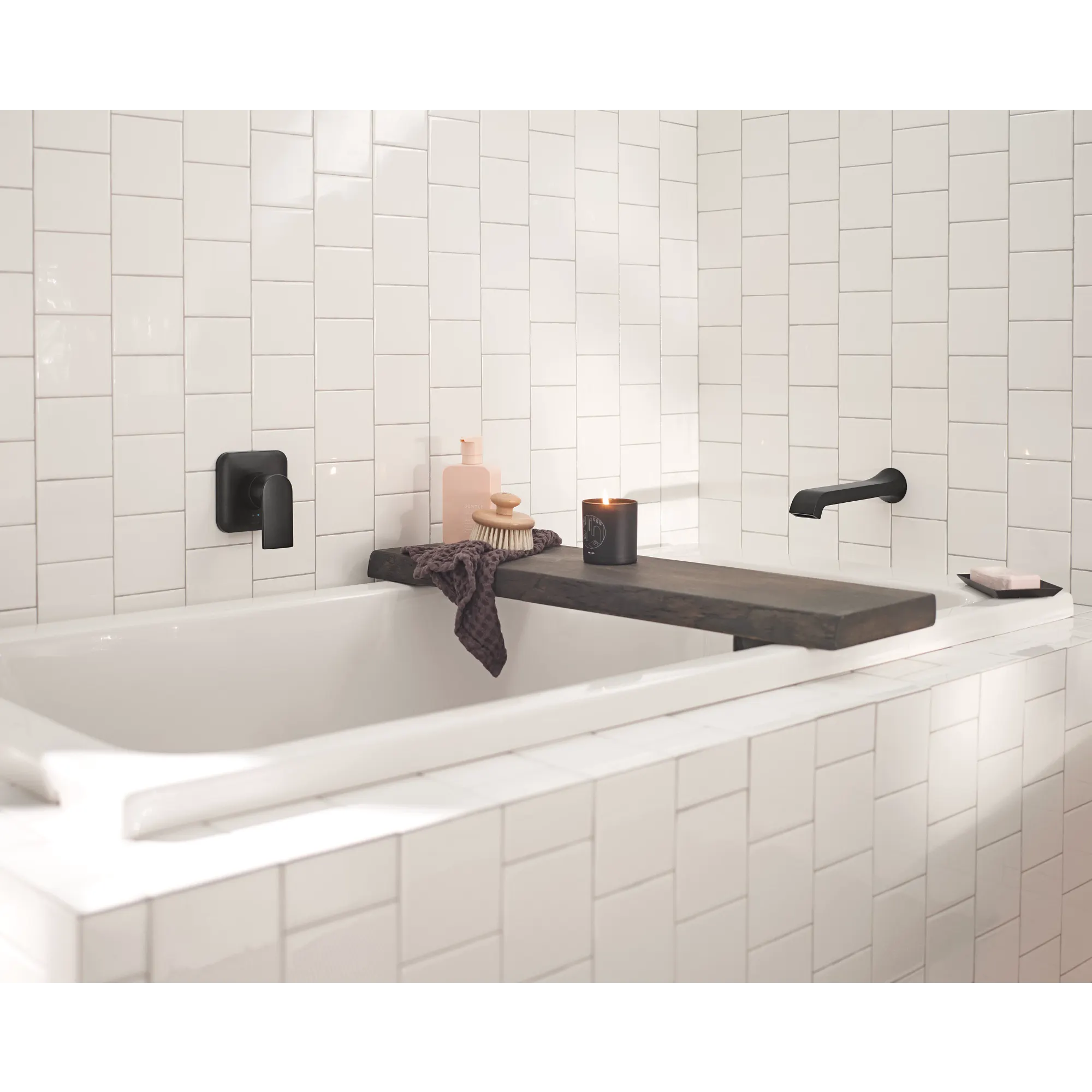 Genta LX One-Handle Non Diverter Wallmount Tub Filler - Image 4