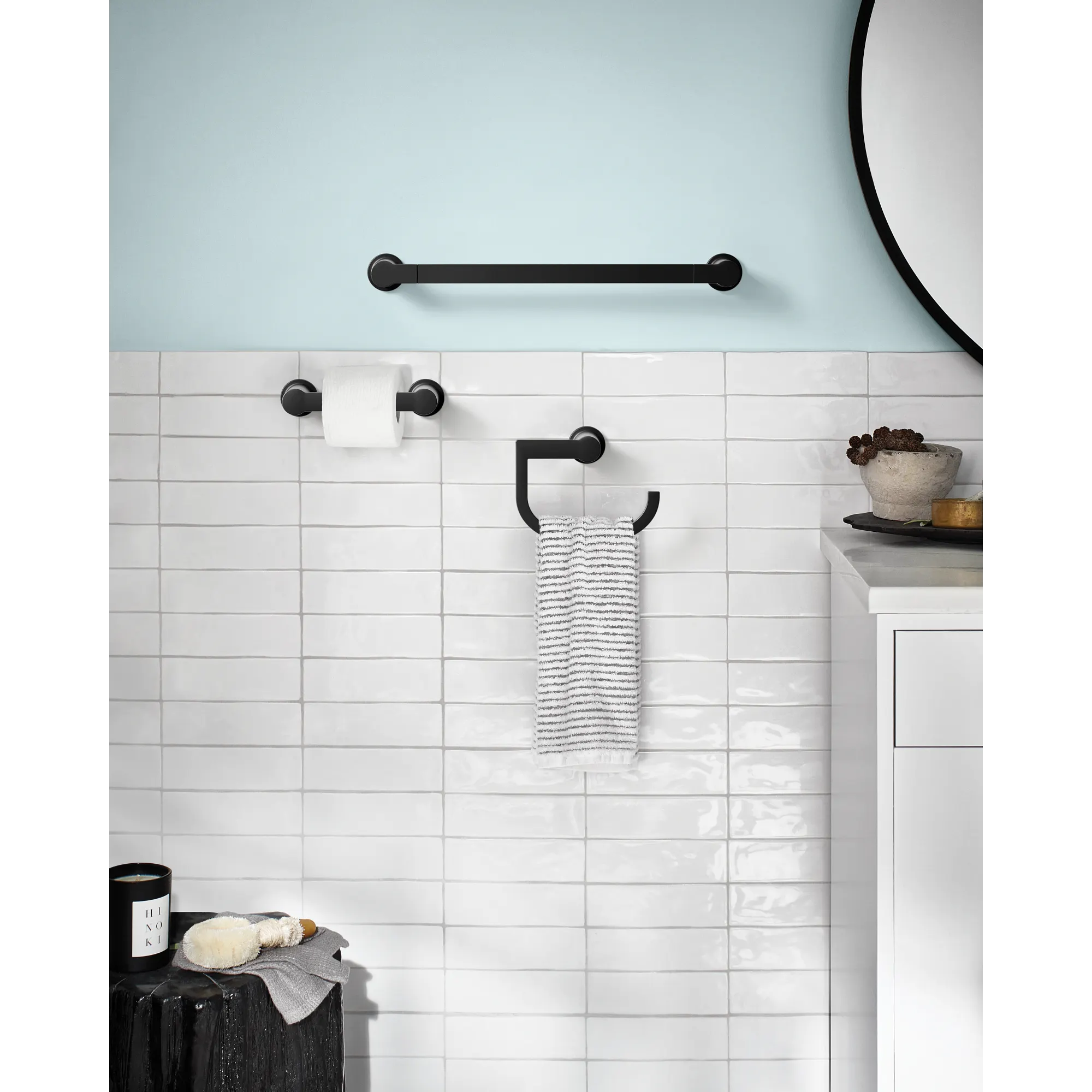 Rinza Pivoting Paper Holder Towel Bar Towel Ring - Image 3